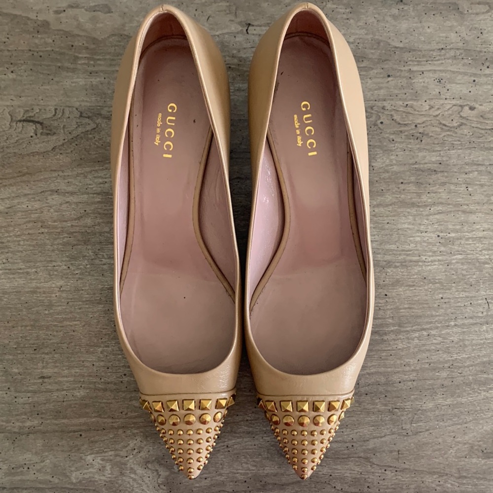 Gucci Coline Stud Heels in Tan Nappa Calf Leather Gold Metallic